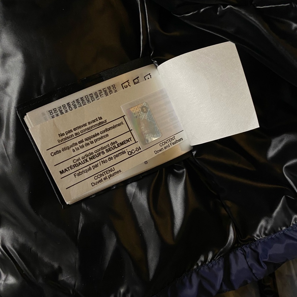 Canada Goose Abbott Hoody Jacket - Picture 6 of 6